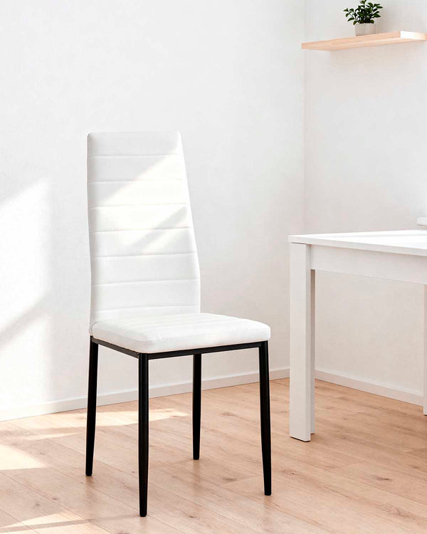 Set de 4 sillas de comedor tapizadas Corina