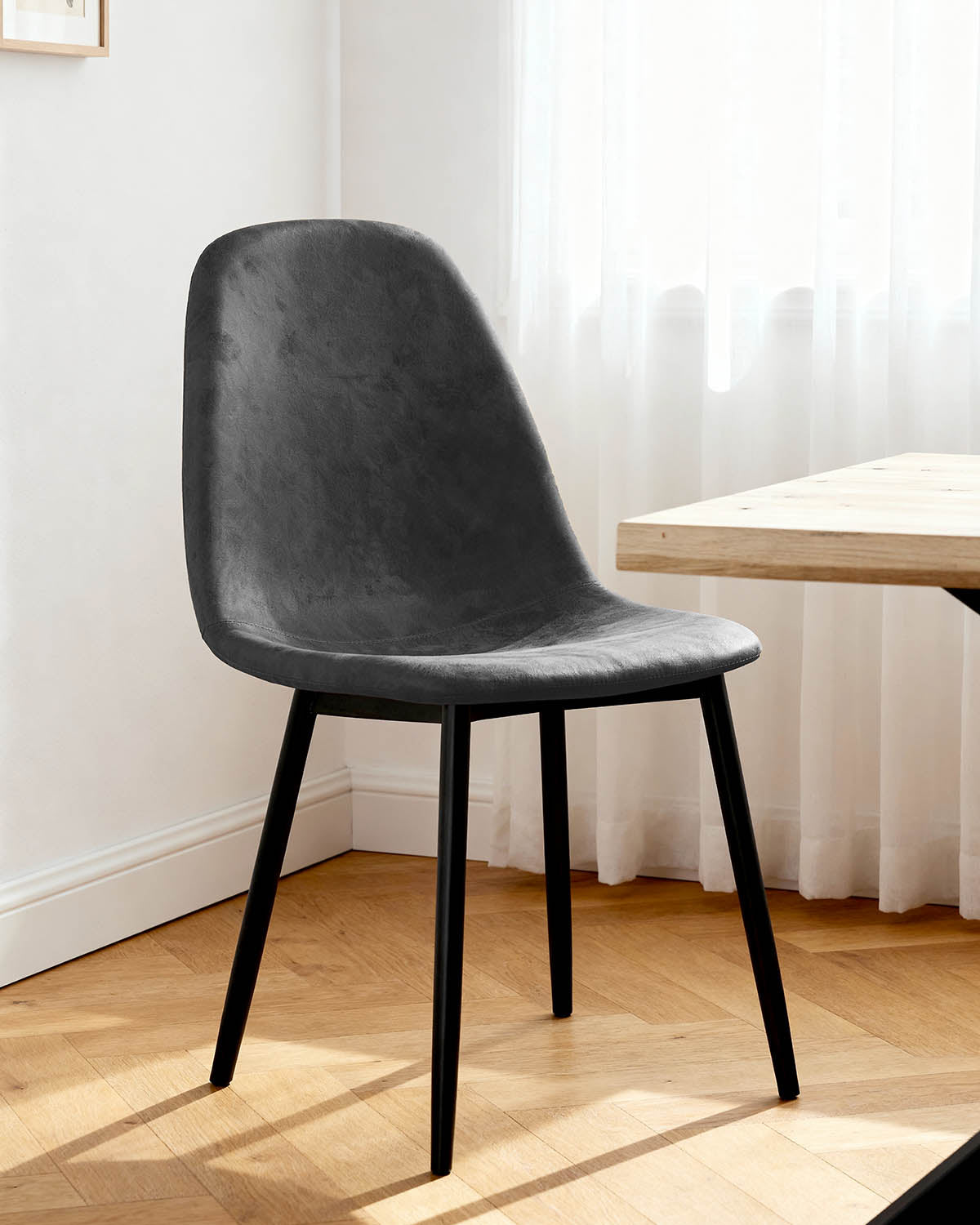 Set de 4 sillas de comedor tapizadas Deana