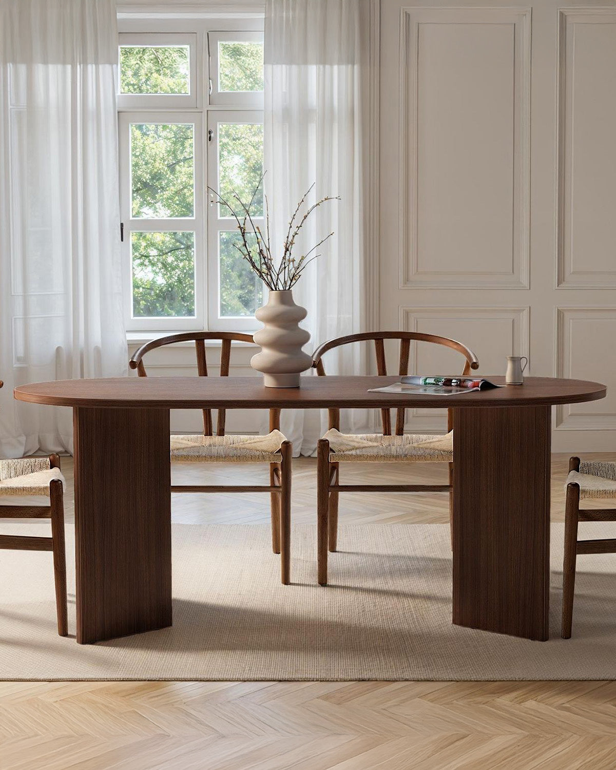 Mesa de comedor ovalada Jacklyn