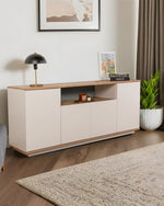 Beige y madera natural