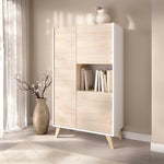 Blanco y madera natural